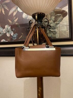 Michael Michae Kors please check all picture of condition